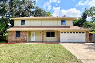 113 June Ct, Richwood, TX 77531 - Photo 1