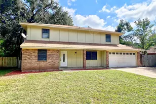 113 June Ct, Richwood, TX 77531 - Photo 1