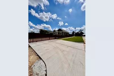 511 N 3rd Street, Conroe, TX 77301 - Photo 29