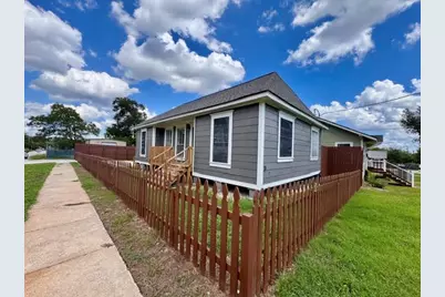 511 N 3rd Street, Conroe, TX 77301 - Photo 27
