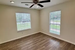 511 N 3rd St, Conroe, TX 77301 - Photo 13