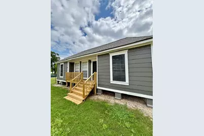 511 N 3rd Street, Conroe, TX 77301 - Photo 3
