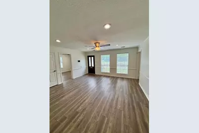511 N 3rd Street, Conroe, TX 77301 - Photo 5