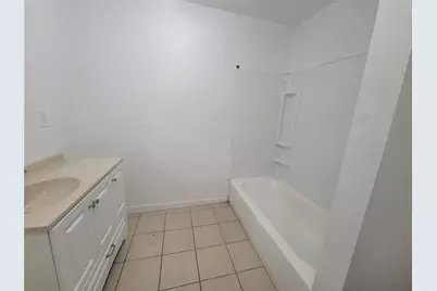 6302 Jackson Drive #2, Hitchcock, TX 77563 - Photo 7