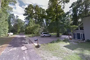 505 Lakeshore Point Dr, Livingston, TX 77351 - Photo 1