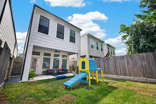 1201 E 23rd St, Houston, TX 77009 - Photo 9
