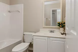 166 N Burberry Park Cir, The Woodlands, TX 77382 - Photo 21