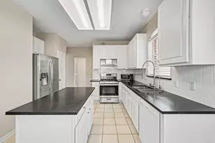 4415 Casey Cir, Sugar Land, TX 77479 - Photo 17