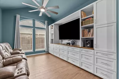 2807 Jordan Creek Court, League City, TX 77573 - Photo 15