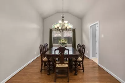 2807 Jordan Creek Court, League City, TX 77573 - Photo 3