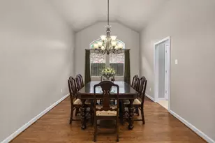 2807 Jordan Creek Ct, League City, TX 77573 - Photo 3