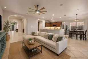 2807 Jordan Creek Ct, League City, TX 77573 - Photo 7