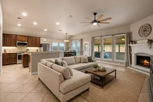 2807 Jordan Creek Ct, League City, TX 77573 - Photo 5