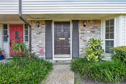 836 Wax Myrtle Lane, Houston, TX 77079 - Photo 3