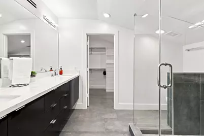 109 Bryan Street, Houston, TX 77011 - Photo 25