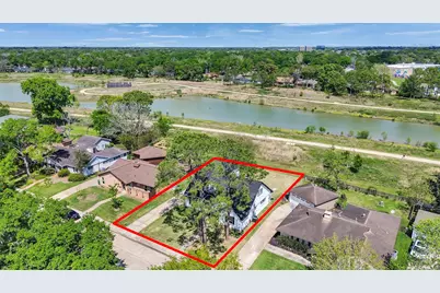 16007 Diana Lane, Houston, TX 77062 - Photo 3