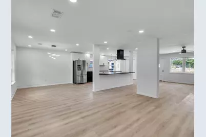 16007 Diana Lane, Houston, TX 77062 - Photo 9