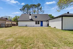 16007 Diana Ln, Houston, TX 77062 - Photo 41