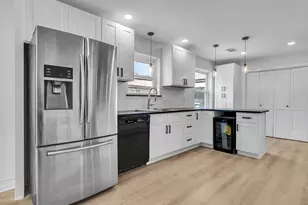 16007 Diana Ln, Houston, TX 77062 - Photo 13