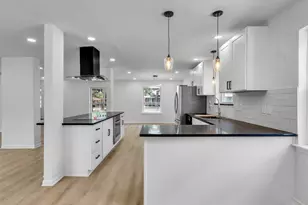 16007 Diana Ln, Houston, TX 77062 - Photo 7