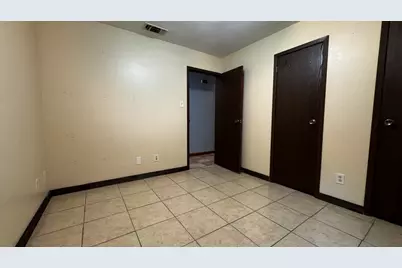 2506 Valley Drive, Brenham, TX 77833 - Photo 11