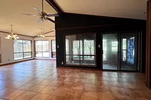 2506 Valley Dr, Brenham, TX 77833 - Photo 3