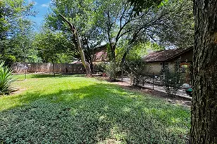 2506 Valley Dr, Brenham, TX 77833 - Photo 15