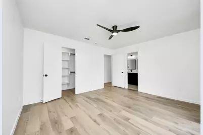 3305 Avenue R, Rosenberg, TX 77471 - Photo 9