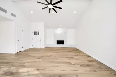 3305 Avenue R, Rosenberg, TX 77471 - Photo 3