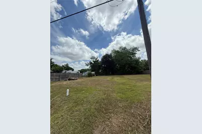 106 S Washington Street, Texas City, TX 77591 - Photo 5