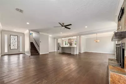 3206 Laurel Point Court, Houston, TX 77339 - Photo 5