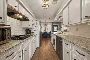 5703 Woodville Ln, Pearland, TX 77584 - Photo 13