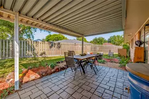 5703 Woodville Ln, Pearland, TX 77584 - Photo 15