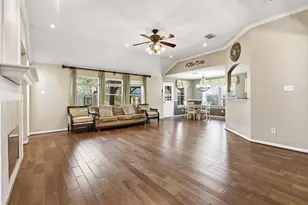 1819 Castle Oaks Dr, Pearland, TX 77581 - Photo 9