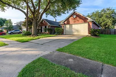 1819 Castle Oaks Drive, Pearland, TX 77581 - Photo 1