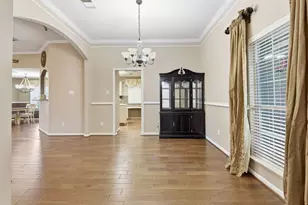 1819 Castle Oaks Dr, Pearland, TX 77581 - Photo 5