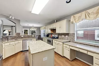 1819 Castle Oaks Drive, Pearland, TX 77581 - Photo 11