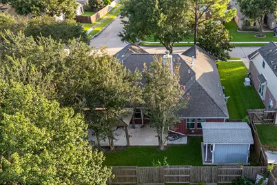 1819 Castle Oaks Drive, Pearland, TX 77581 - Photo 29