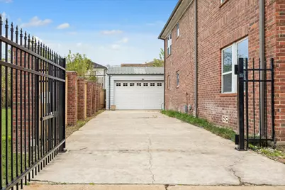 1909 W Lamar Street, Houston, TX 77019 - Photo 31