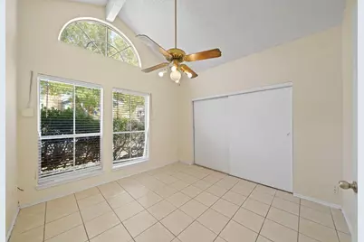 6319 Southwood Court N, Houston, TX 77035 - Photo 3