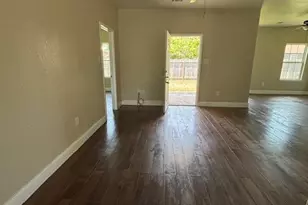 10525 Burman St, Houston, TX 77029 - Photo 5