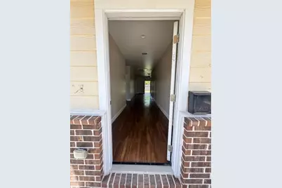 10525 Burman Street, Houston, TX 77029 - Photo 3