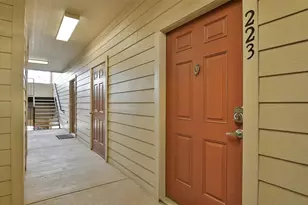 6607 Lake Woodlands Dr, The Woodlands, TX 77382 - Photo 3