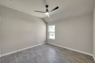 106 Harbor Ct Dr, Conroe, TX 77356 - Photo 29