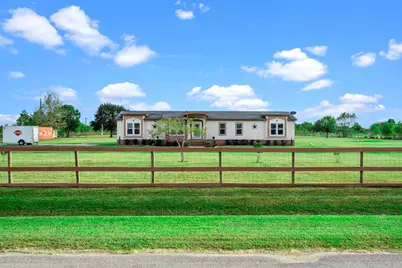 32811 S Red Leaf Lane, Brookshire, TX 77423 - Photo 3