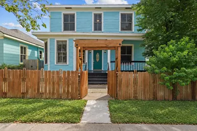 3919 Avenue O, Galveston, TX 77550 - Photo 1