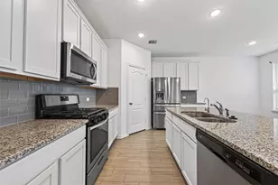 31215 Conover Dr, Fulshear, TX 77441 - Photo 9