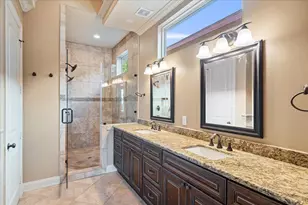 1518 Amundsen St, Houston, TX 77009 - Photo 25