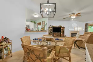 203 Green Isle Ave, Dickinson, TX 77539 - Photo 17