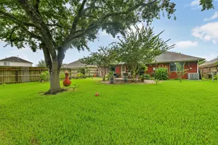 203 Green Isle Ave, Dickinson, TX 77539 - Photo 33
